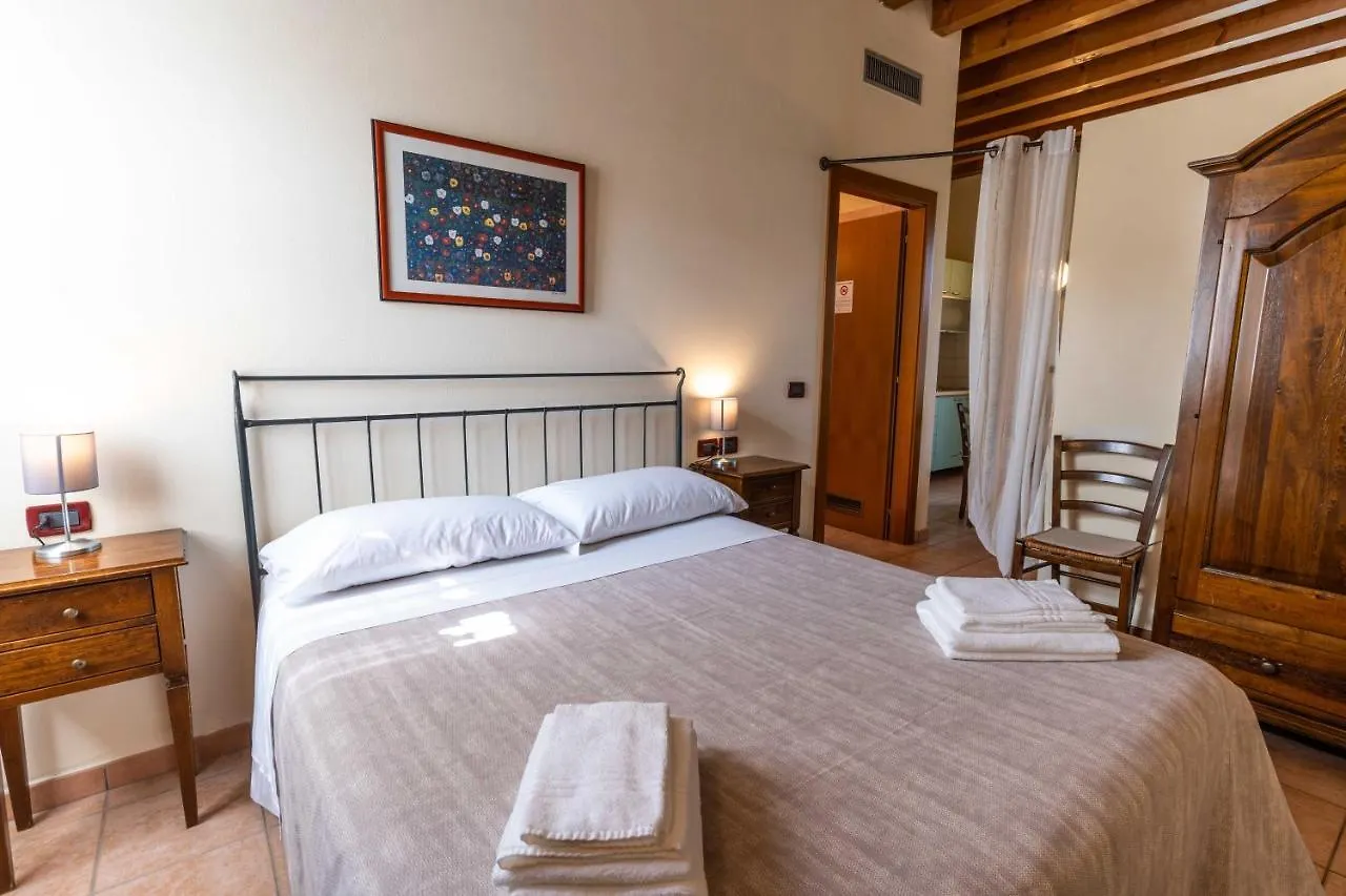Agriturismo Corte Salandini Ponti sul Mincio 0*,